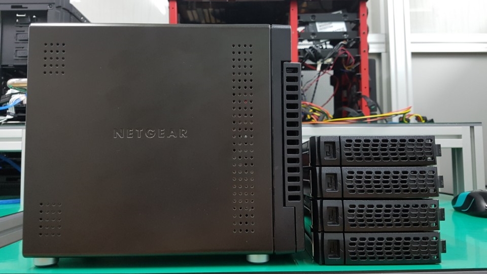 넷기어 나스- RN10400 RAID5로 구성된 12TB 데이터복구