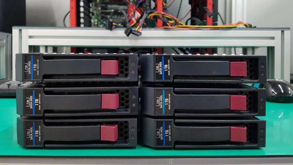 COMPAQ  RAID5로 구성된 서버 복구 사례